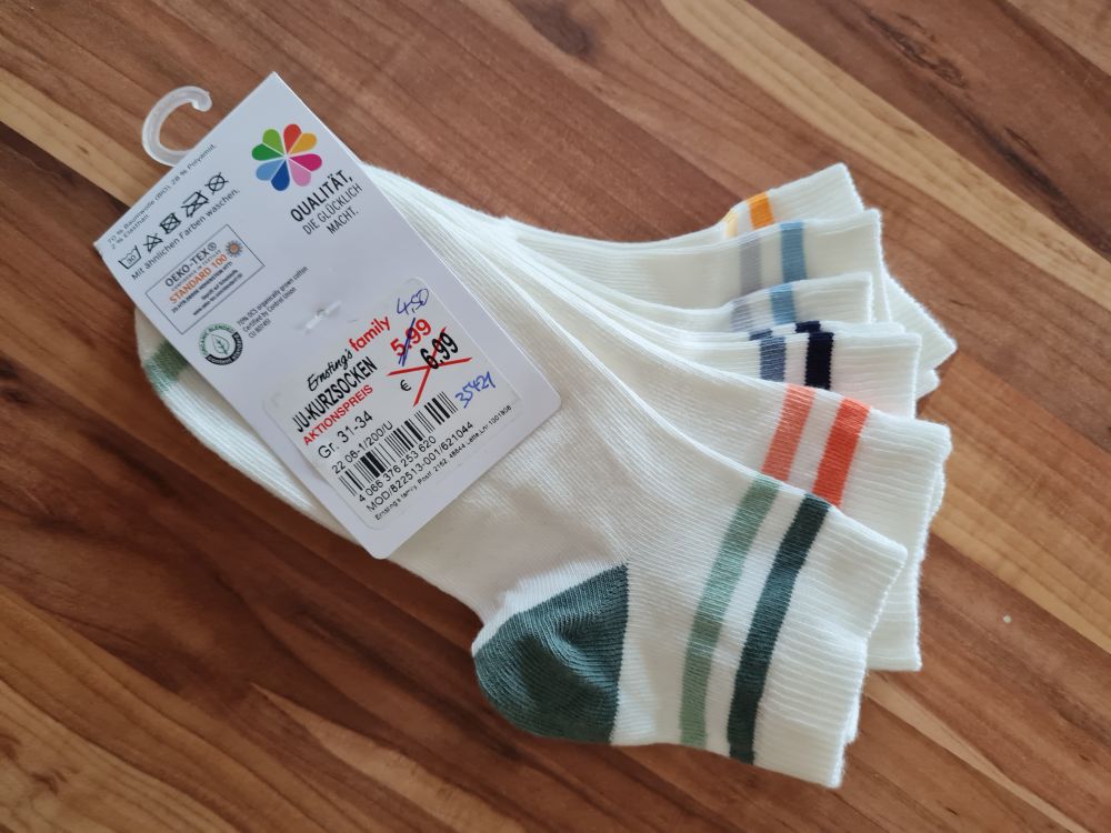 5 Paar Sneaker-Socken, weiß mit farbigen Ringeln, Gr. 31-34, Neuware