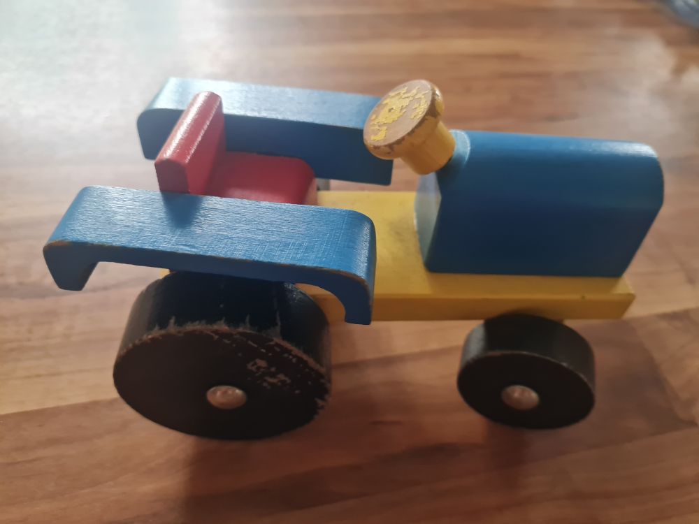 Holztraktor mit Lenkfunktion, ca. 20cm, Secondhand