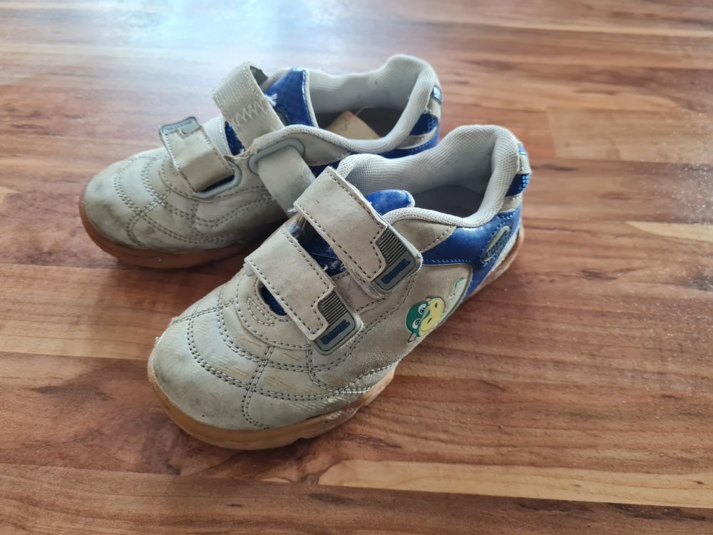 Sportschuhe "Urmel aus dem Eis", Gr. 28, Secondhand