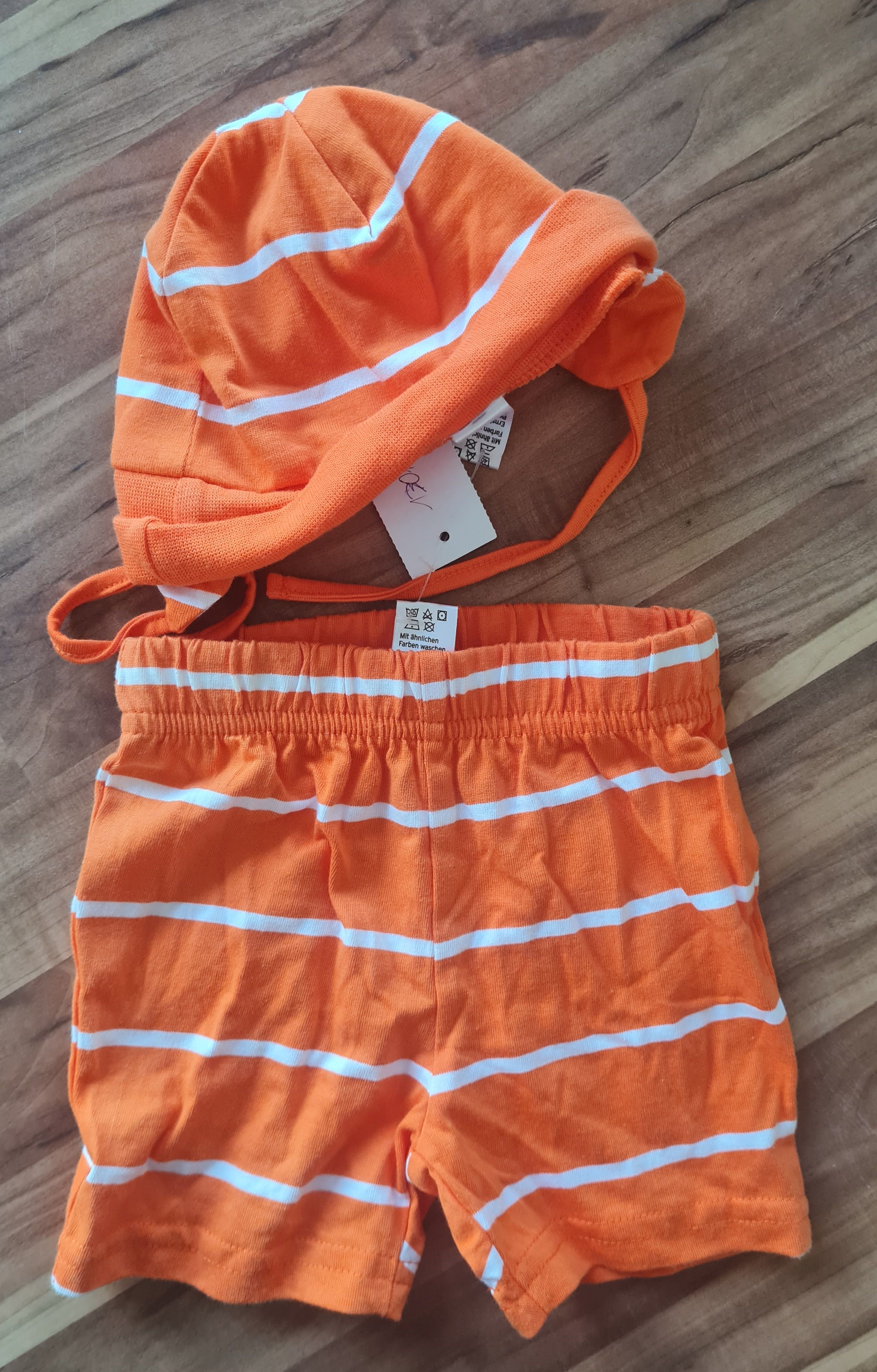 2tlg. Set: Kurze Hose und Beanie, orange, Gr. 62, Neuware