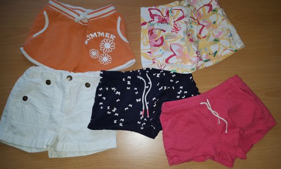 5 Kurze Hosen für Mädchen, Gr. 110, Secondhand