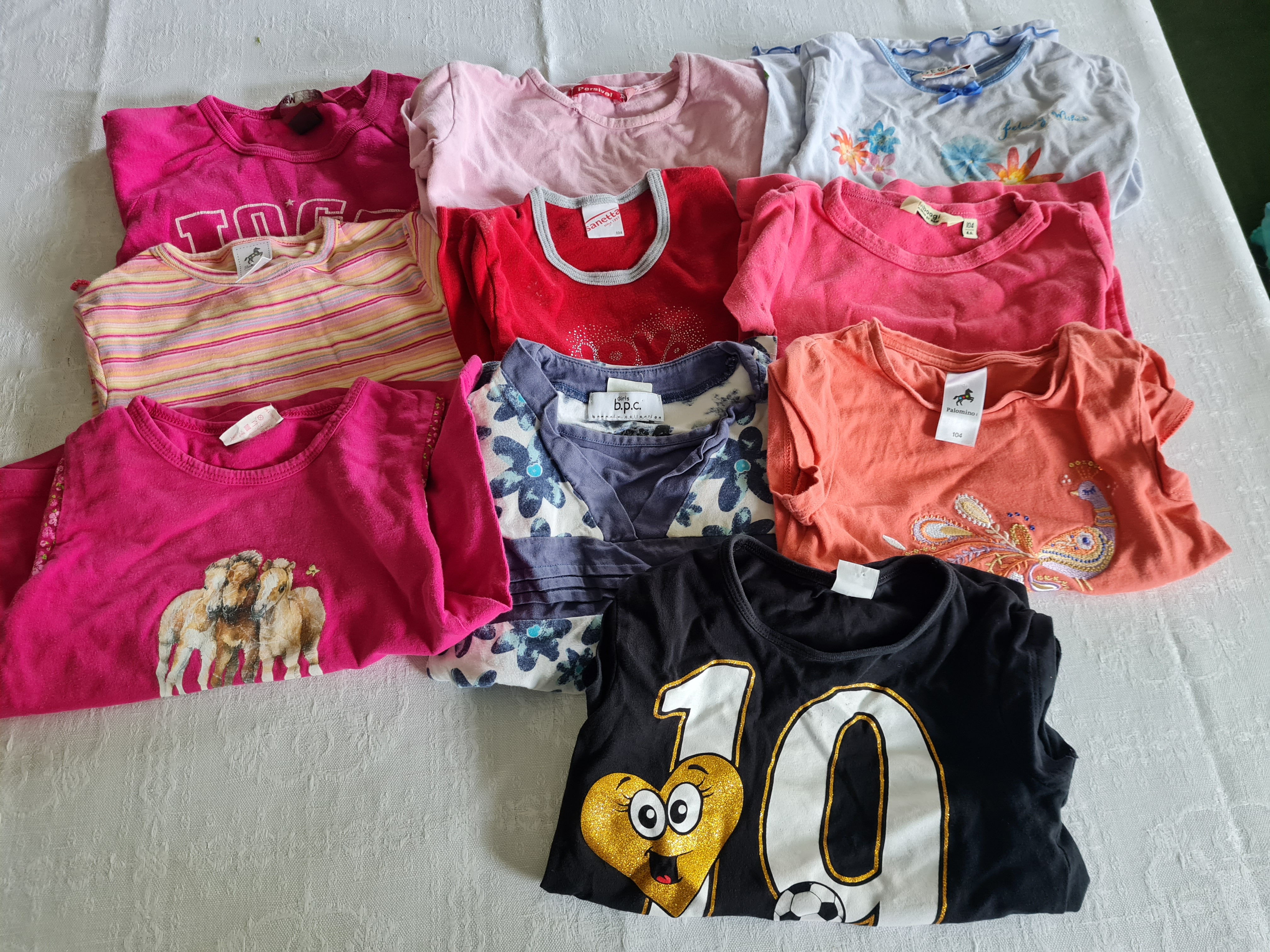 10 T-Shirts für Mädchen, Gr. 104, Secondhand