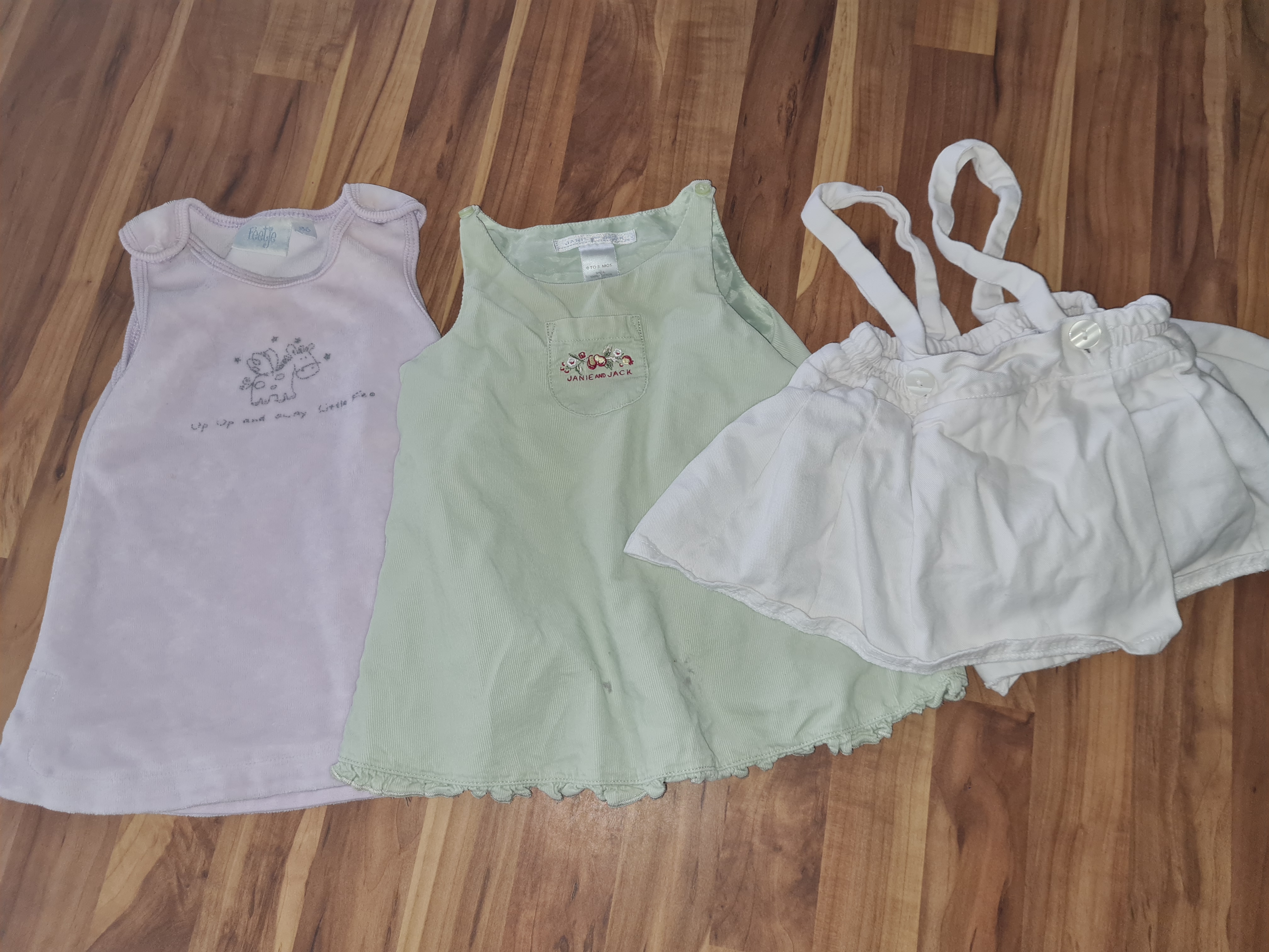 3 Kleider für Mädchen Gr. 56, Secondhand