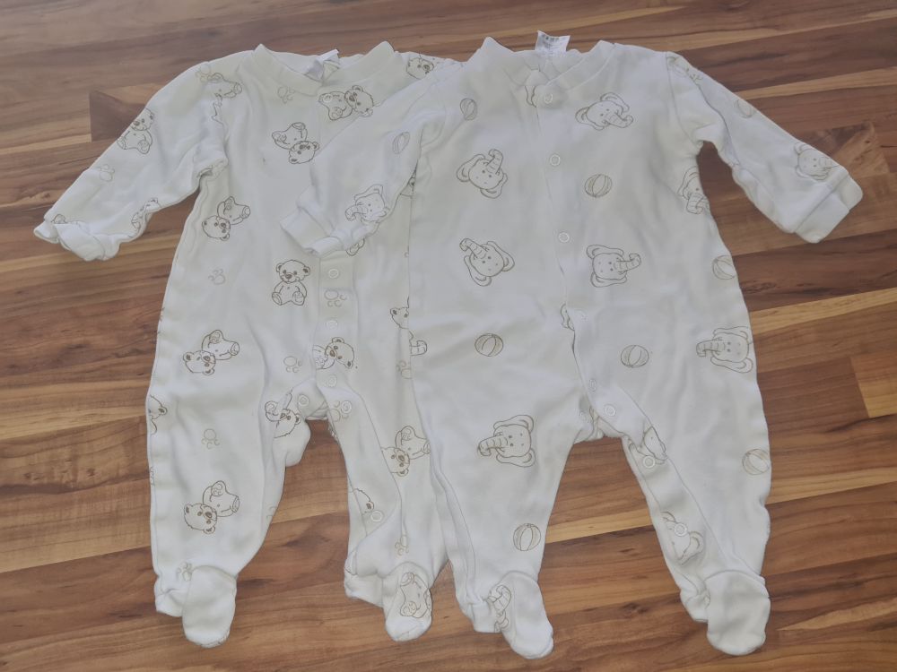 2 Schlafanzüge "Elefant / Bär", Gr. 80, Secondhand