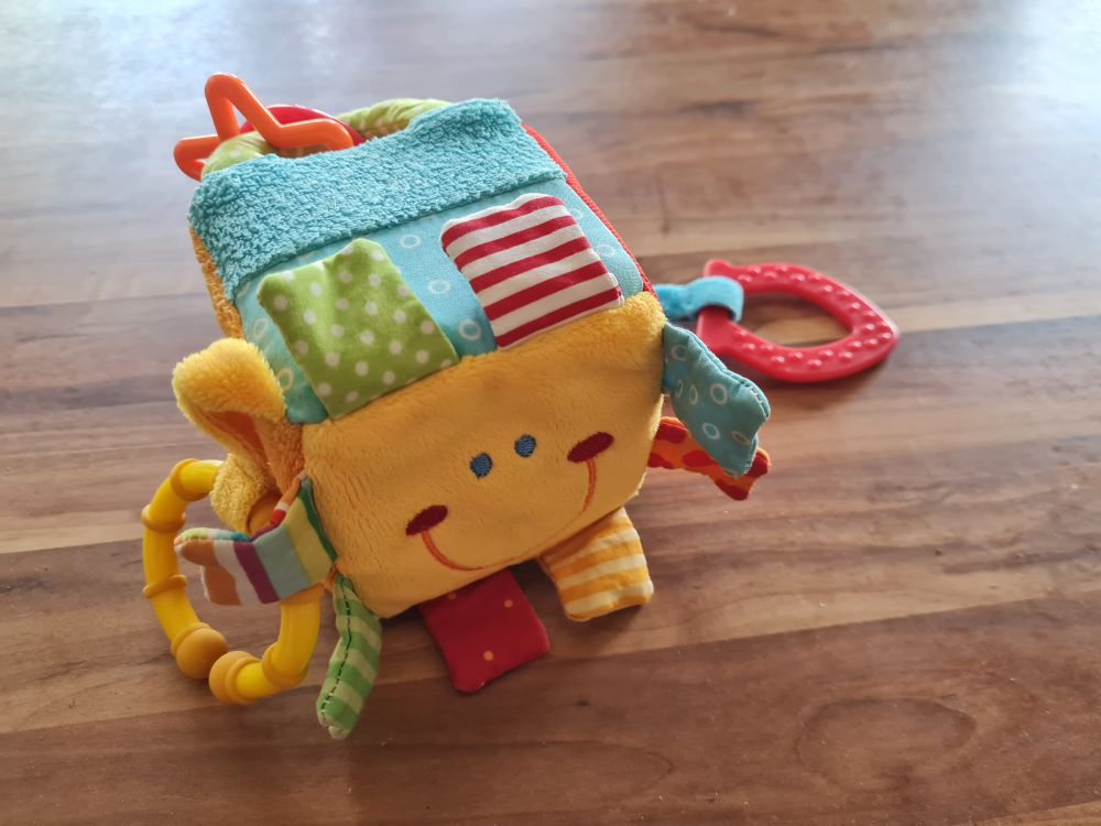Stoff-Aktivitäts-Würfel (mit Geräusch) für den Buggy, Secondhand