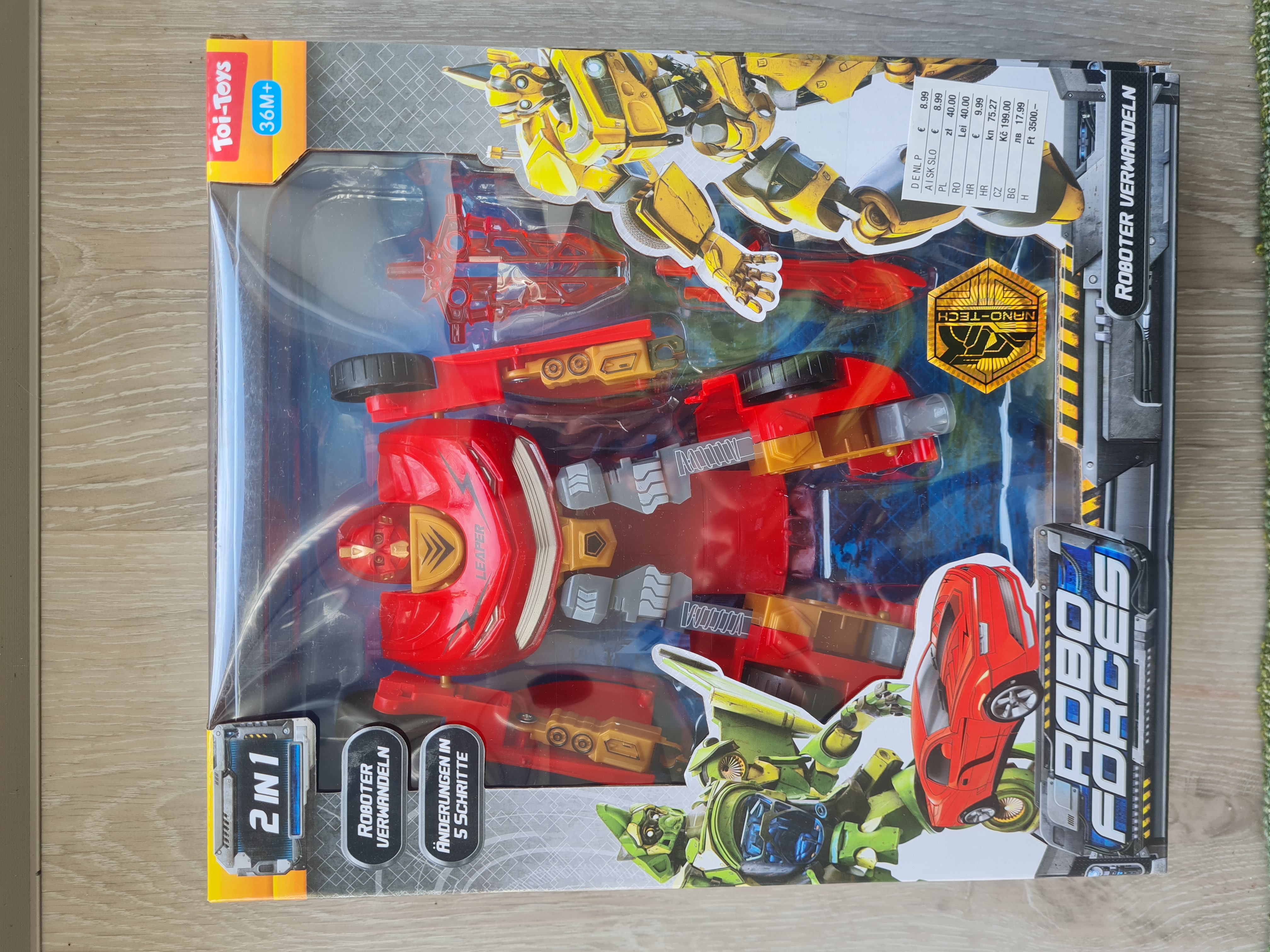 Robo Forces 2 in 1 Transformer, Roboter verwandeln in 5 Schritten, Farbe: rot, Neuware