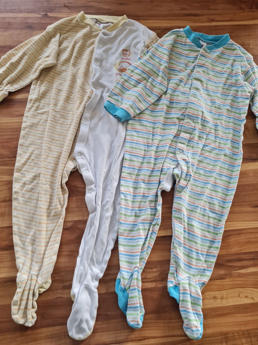 2 Schlafanzüge Gr. 92, Secondhand
