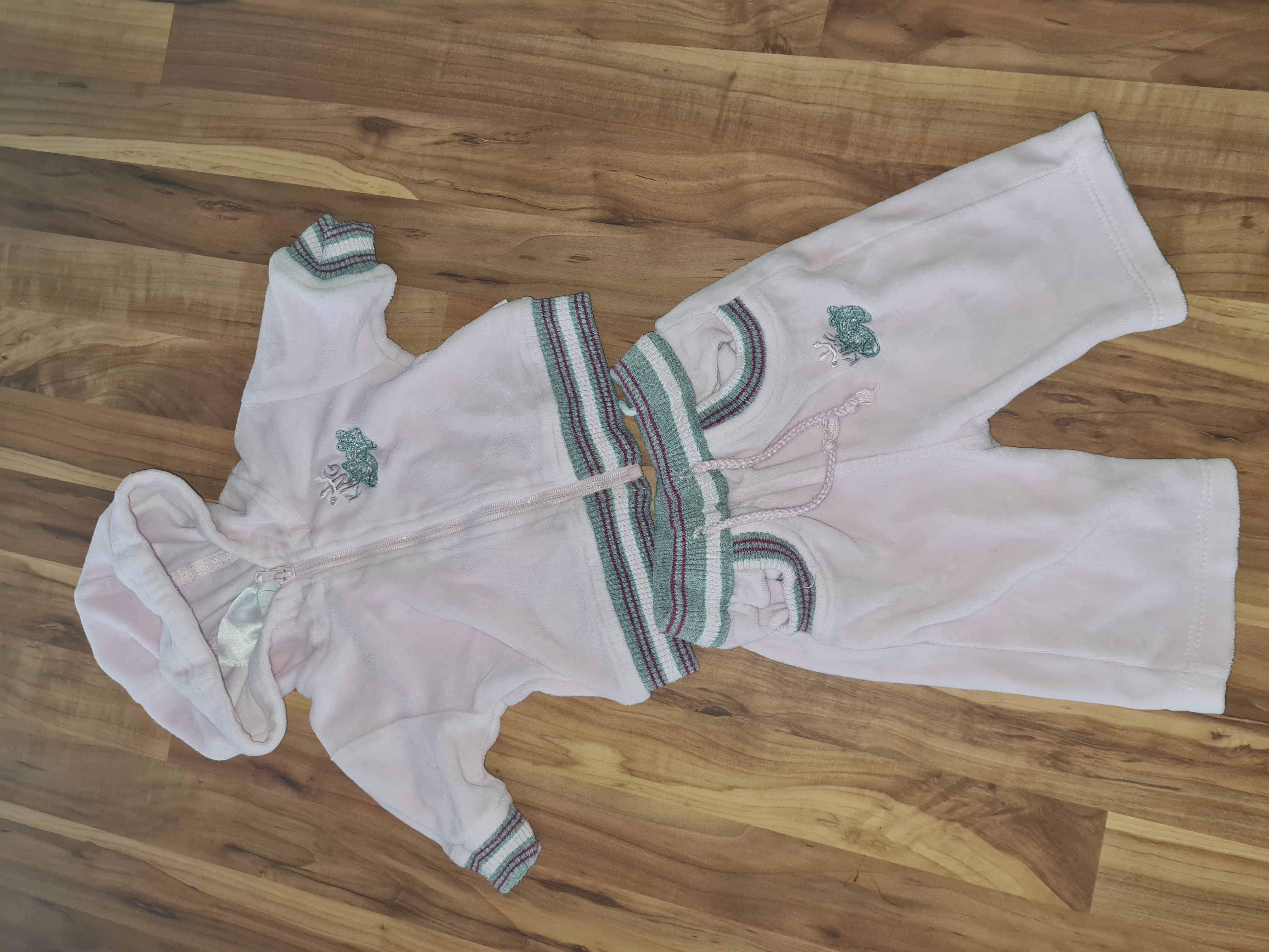 Jogging-Anzug für Mädchen, Gr. 50/56, Secondhand