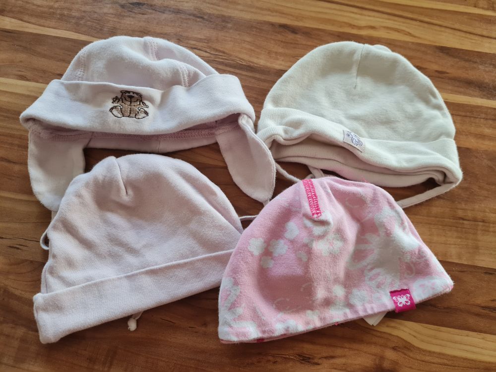 4 Babymützen für Mädchen, Secondhand