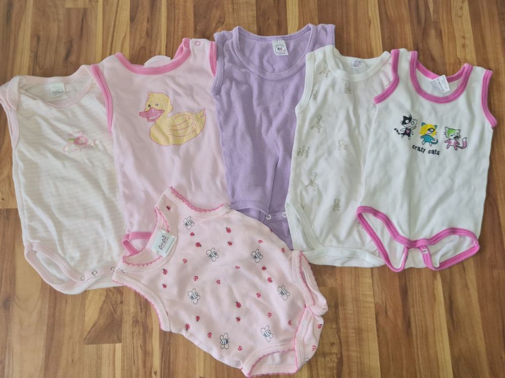6 Bodies ohne Arm für Mädchen, Gr. 62/68, Secondhand