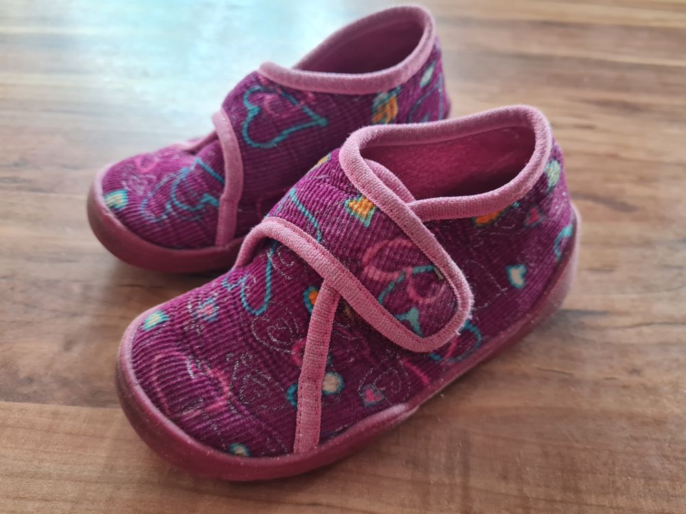 Fischer Hausschuhe "Herzen", dunkelpink, Gr. 23, Secondhand