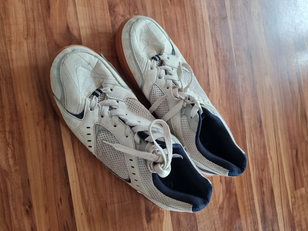 Sportschuhe, Gr. 44, Secondhand