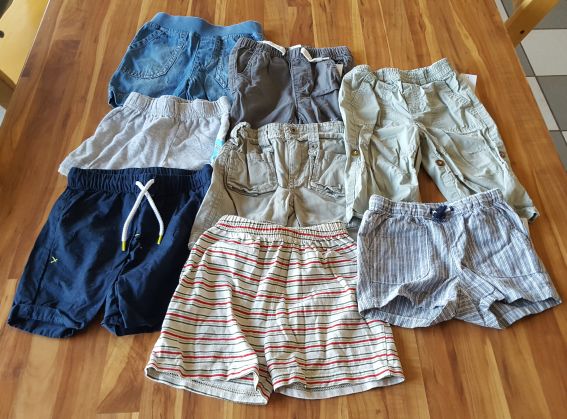 8 kurze Hosen für Jungen, Gr. 74, Secondhand
