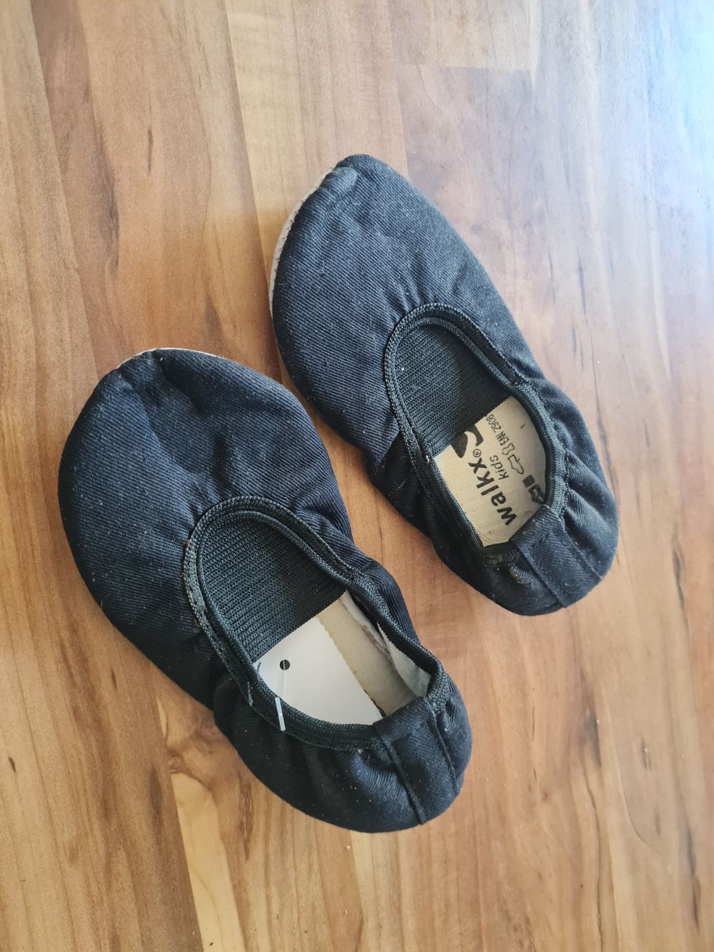 Gymnastikschuhe, Gr. 24/25, Secondhand