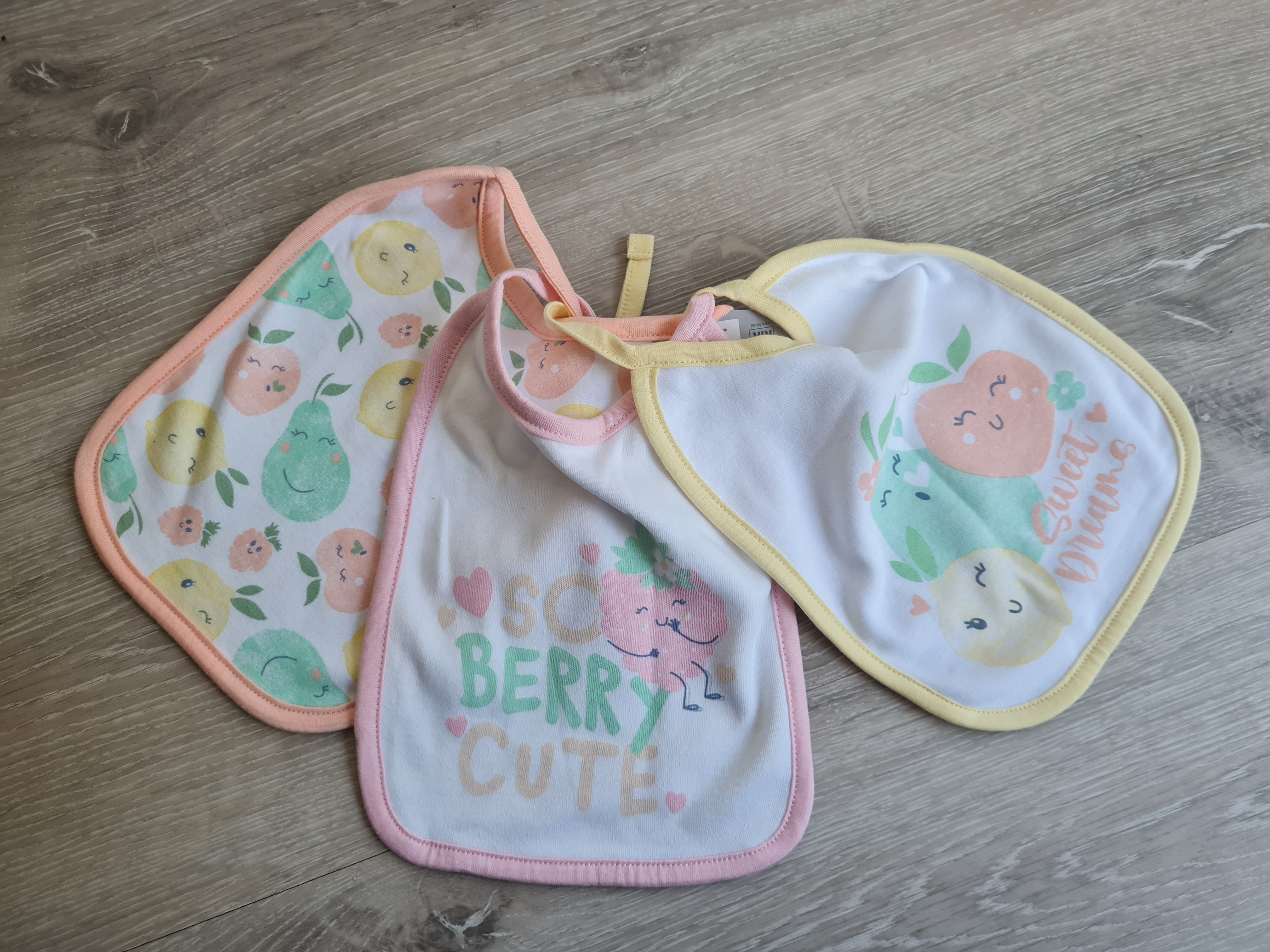 Set mit 3 Lätzchen, Neuware