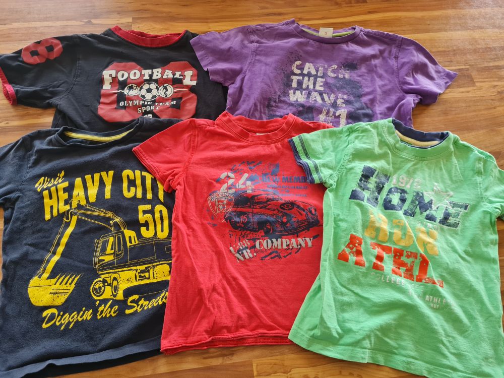 5 T-Shirts für Jungen Gr. 116, Secondhand