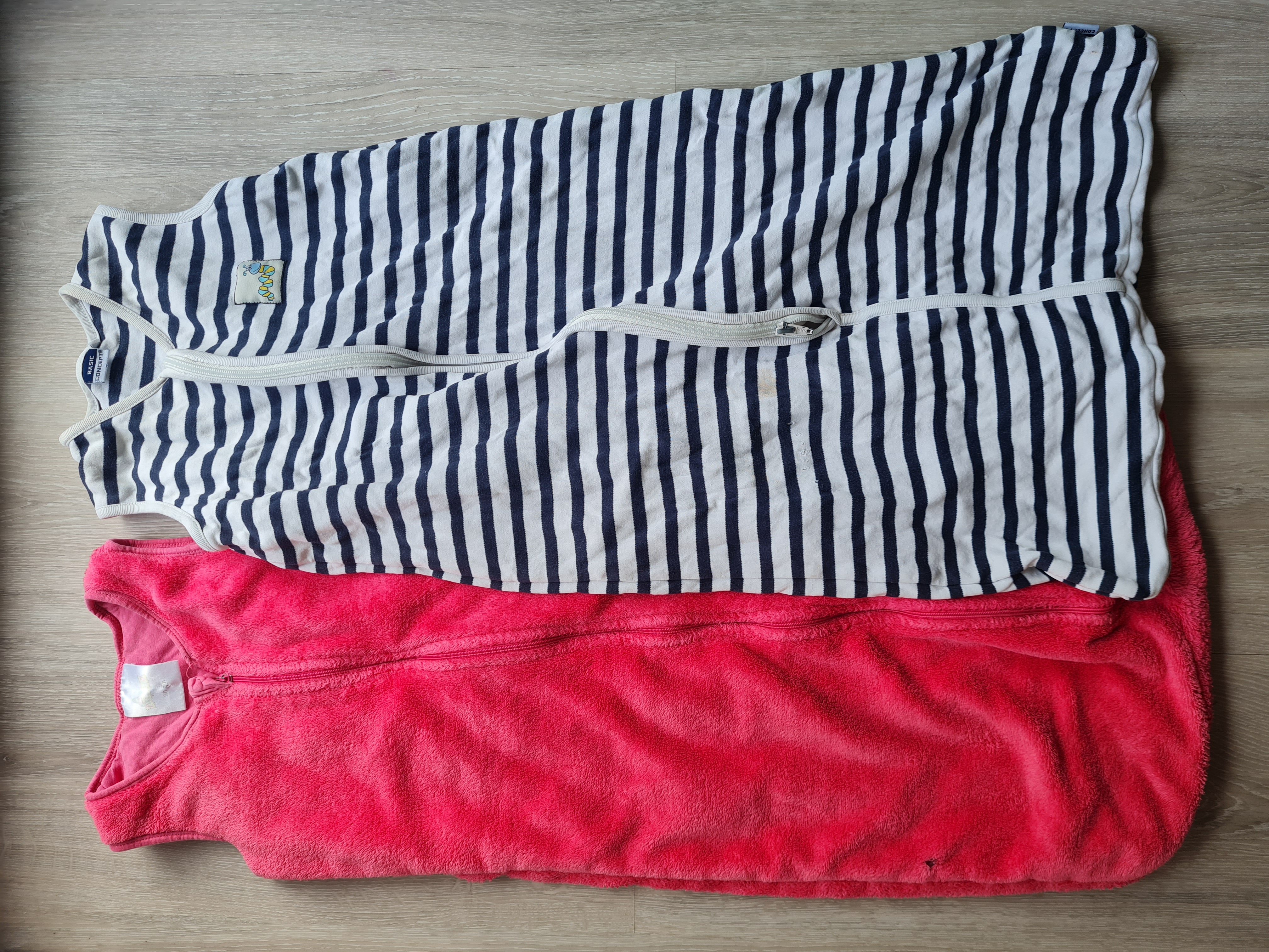 2 Schlafsäcke 90cm, 2,5 TOG, Secondhand mit Mängeln (siehe Beschreibung)