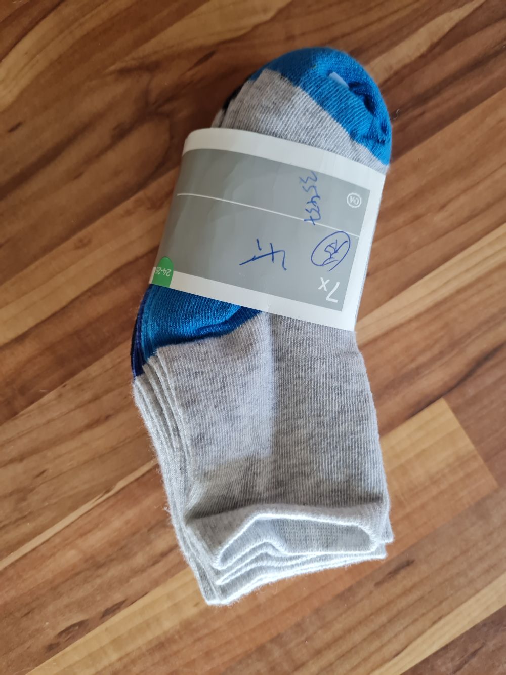 7 Paar Socken, grau mit farbiger Sohle, Gr. 23-26, Neuware