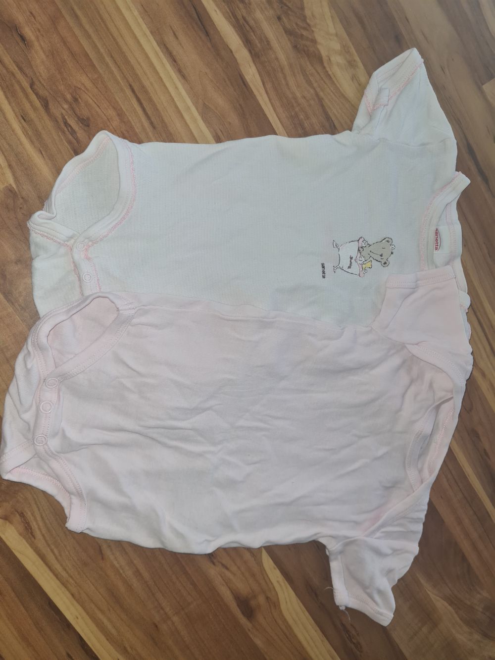 2 Kurzarmbodies für Mädchen, Gr. 74, Secondhand