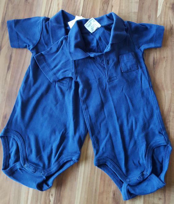 2 Kurzarm-Bodies für Jungen Gr. 74/80, Neuware