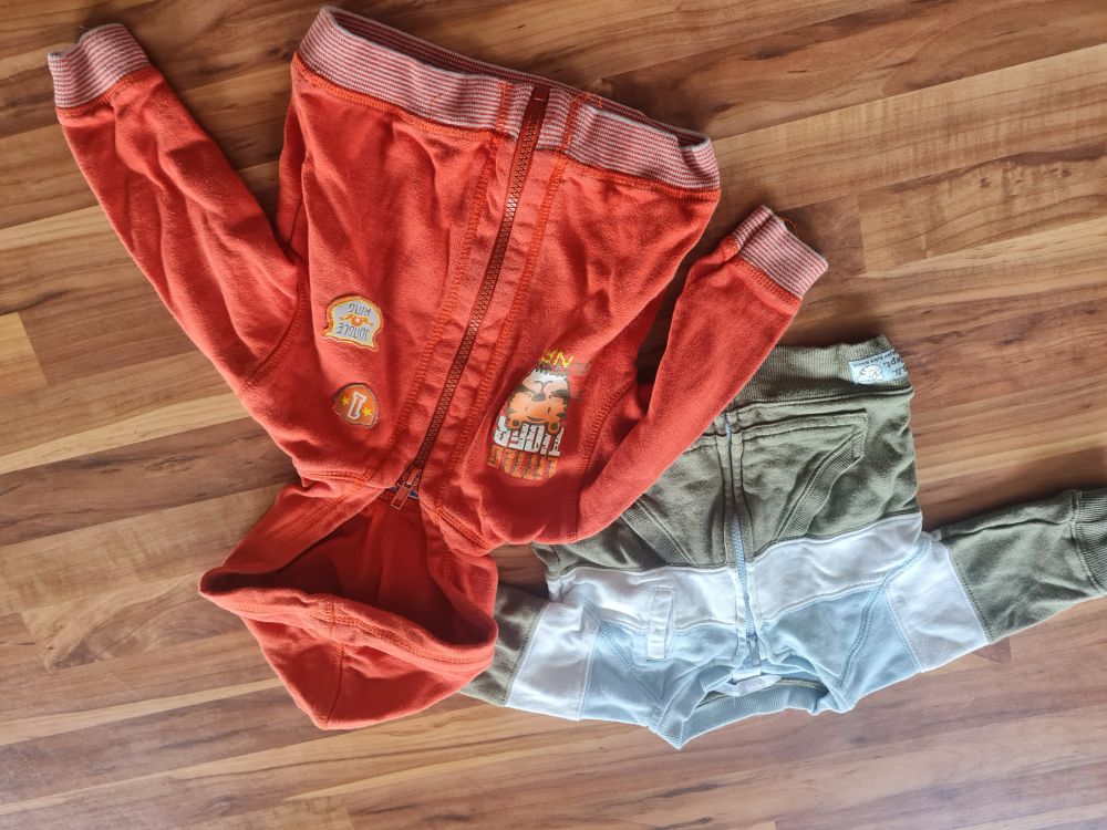 2 Sweatjacken für Jungen, Gr. 68, Secondhand