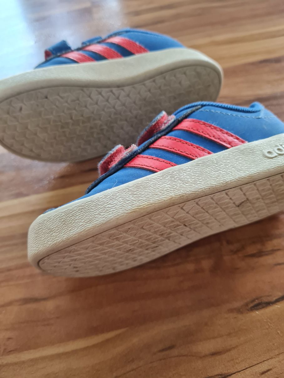 Adidas Schuhe Gr. 23, Secondhand