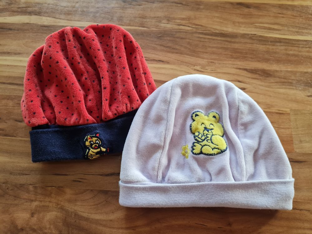 2 Babymützen für Mädchen, Secondhand