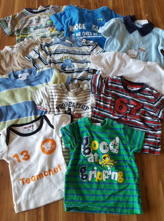 11 T-Shirts für Jungen Gr. 74, Secondhand