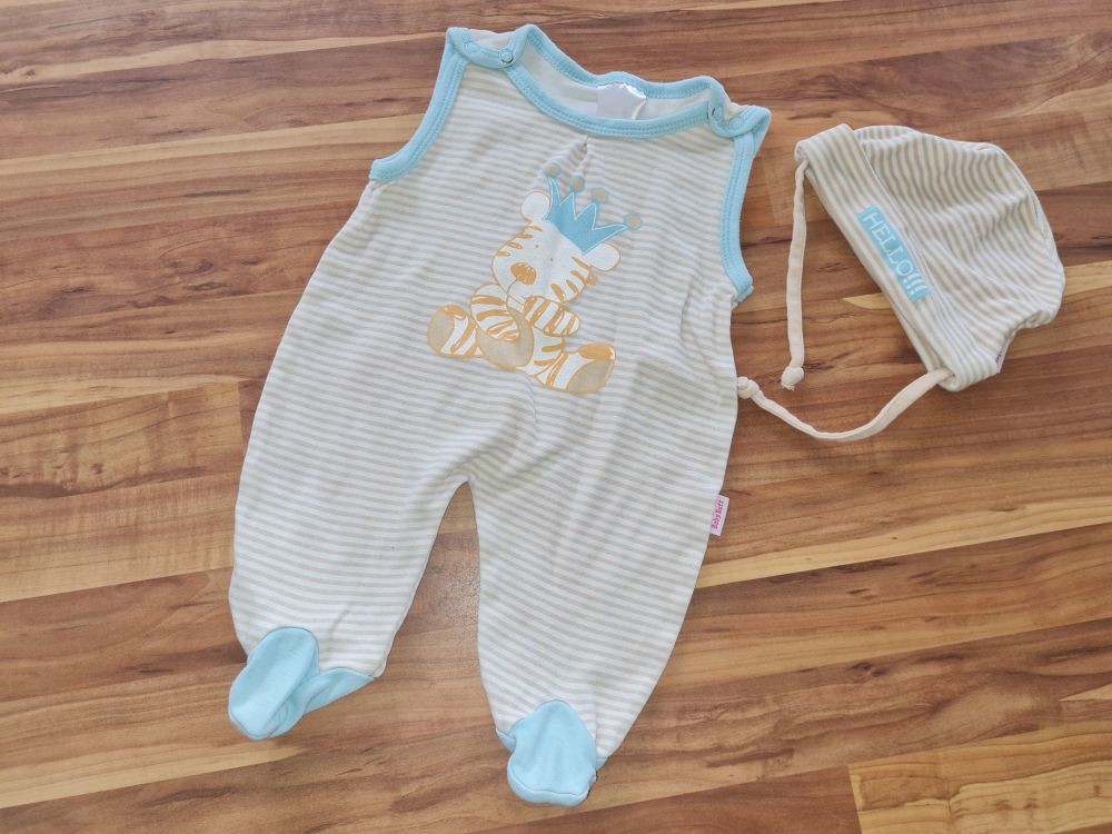 Baby Butt Strampler mit Mütze "Hello", Gr. 56/62, Secondhand