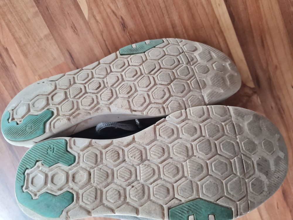 Sport- und Freizeitschuhe, Gr. 37, Secondhand