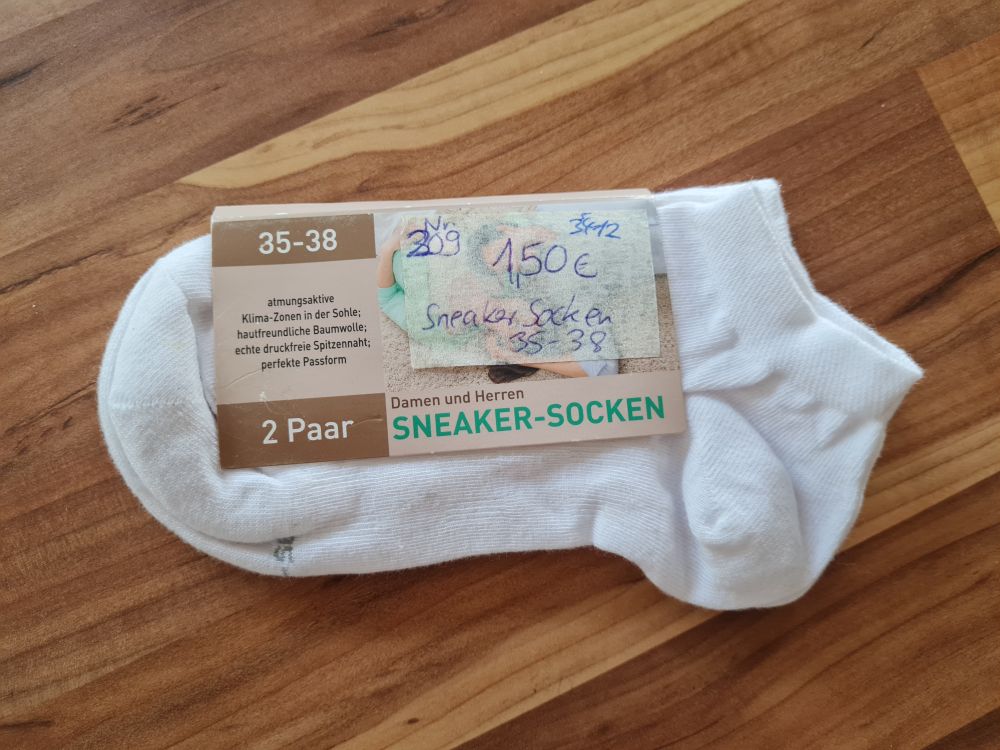 2 Paar Sneaker-Socken, weiß, Gr. 35-38, Neuware