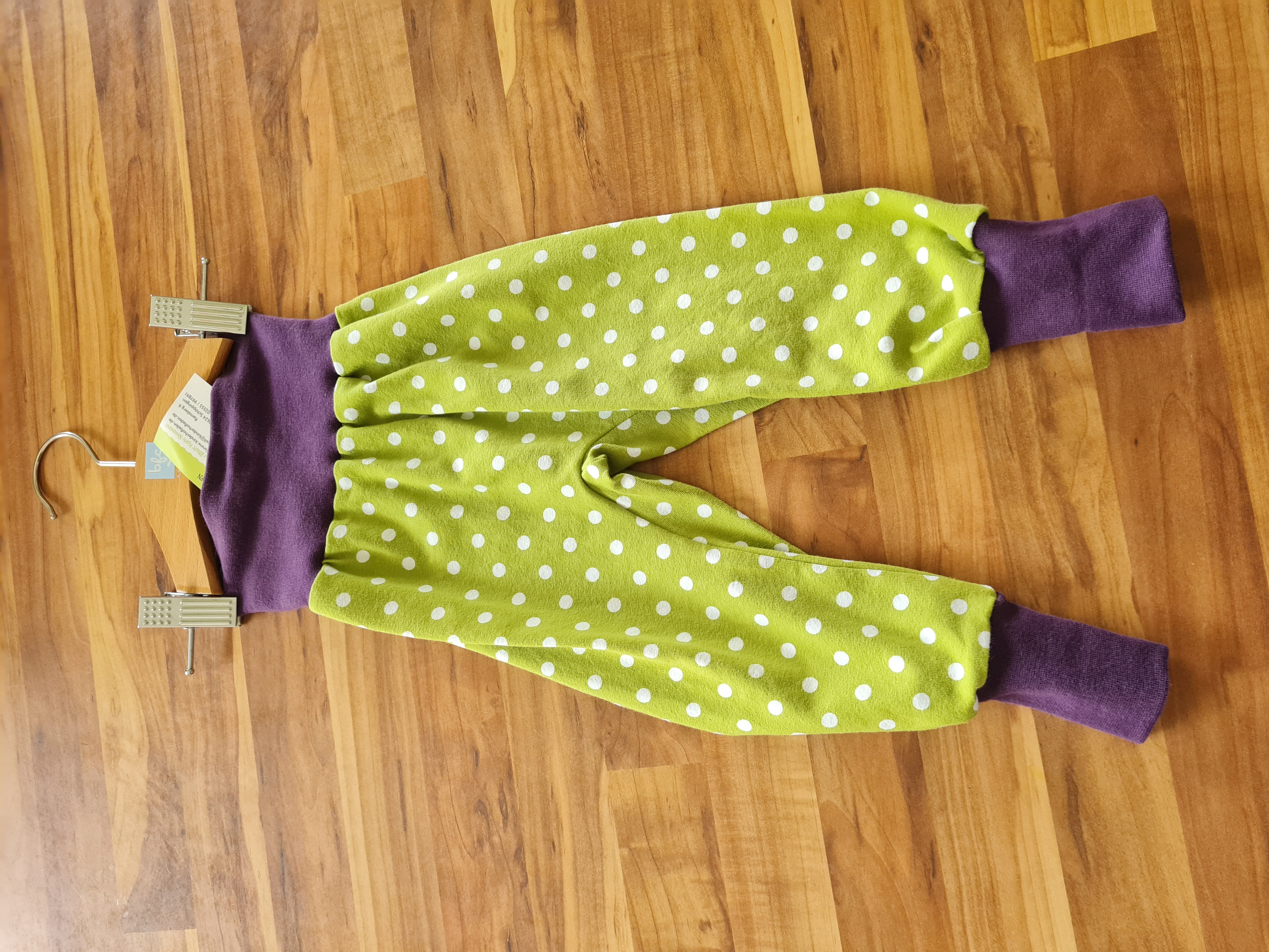 Selbstgenähte Hose "Points", Gr. 68-80, Neuware