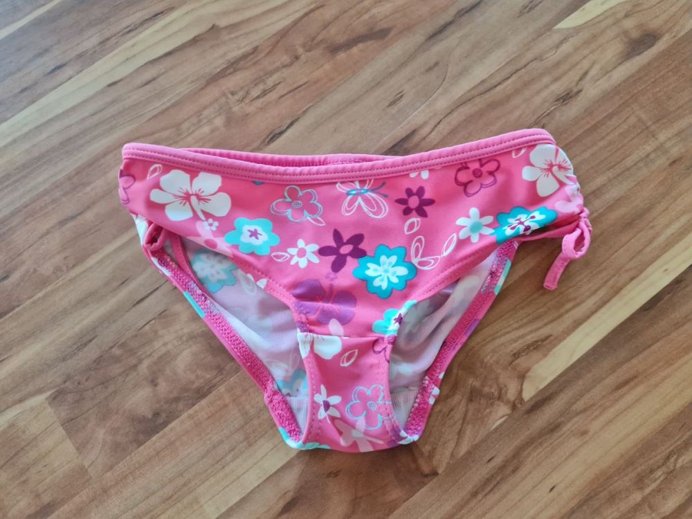 Topolino Badehose "Blumen" Gr. 110/116, Secondhand