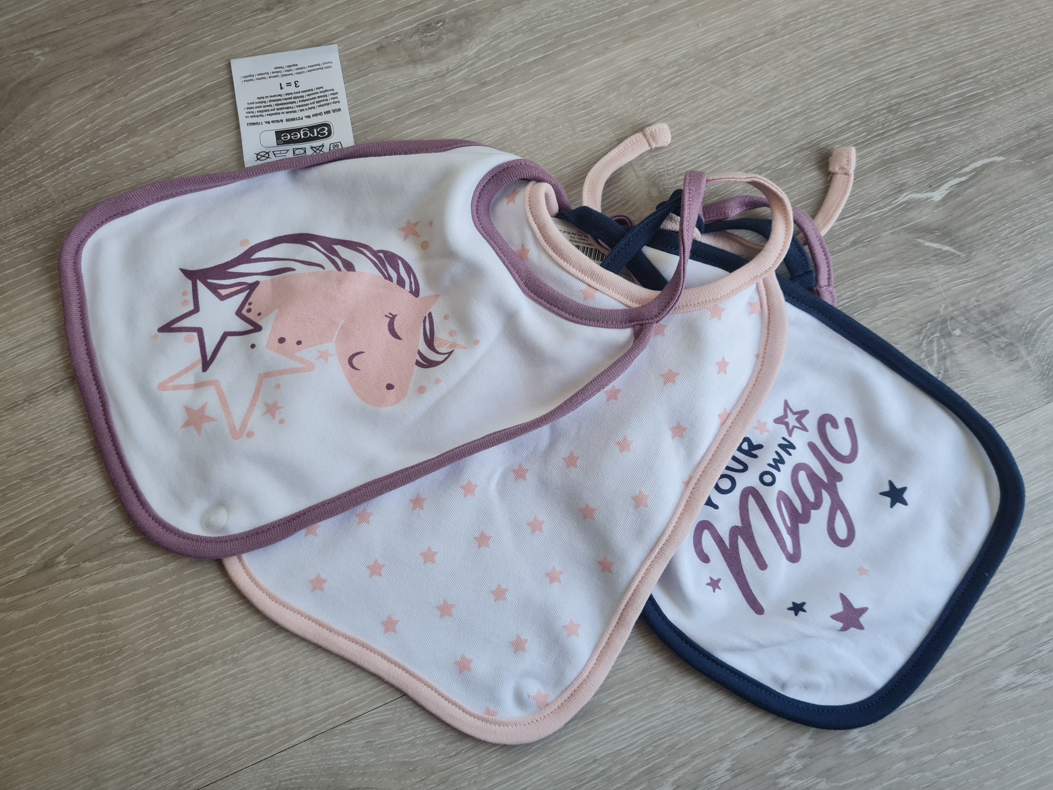 Set mit 3 Lätzchen, Neuware