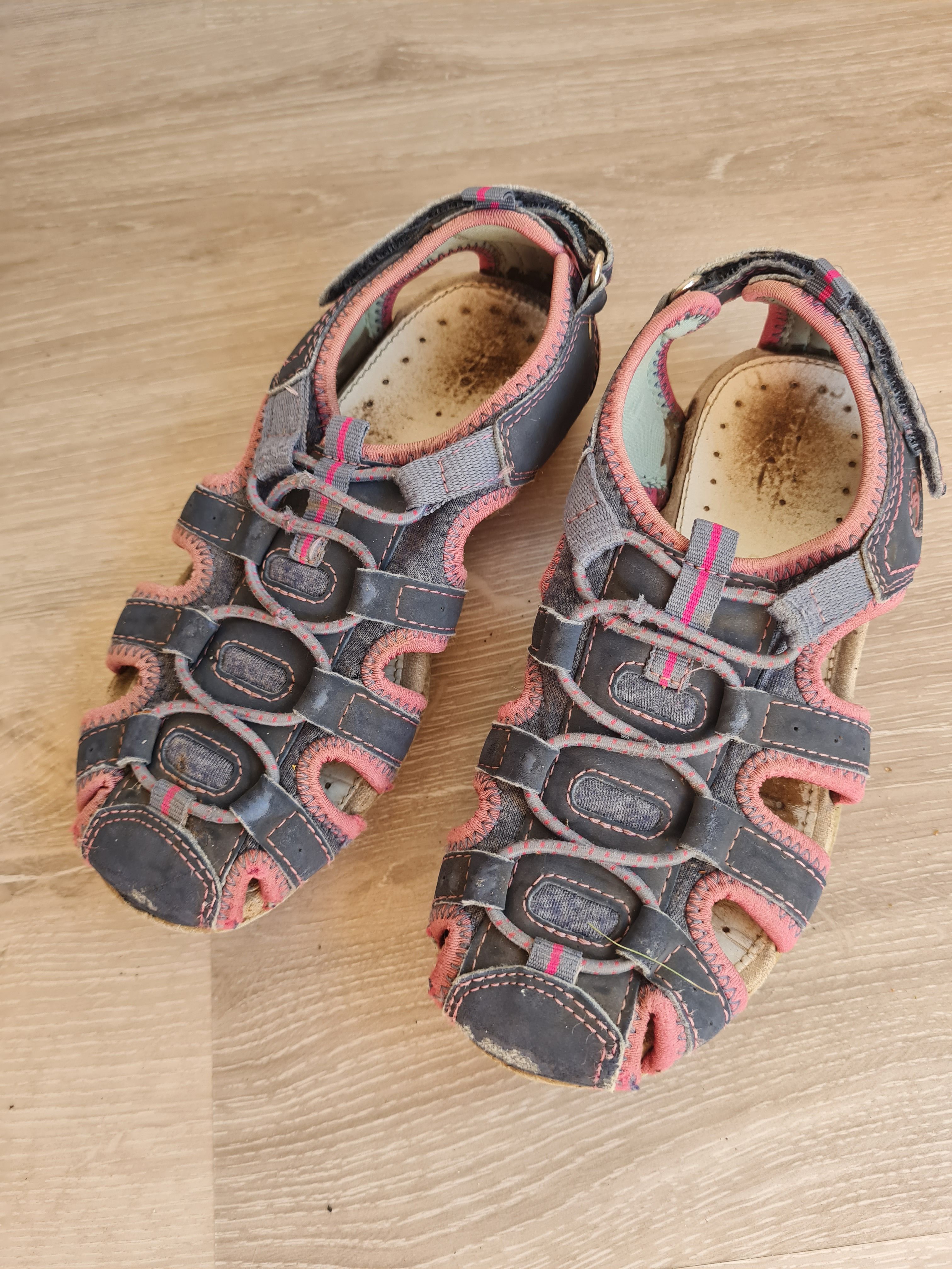 Geox Sandalen Gr. 32