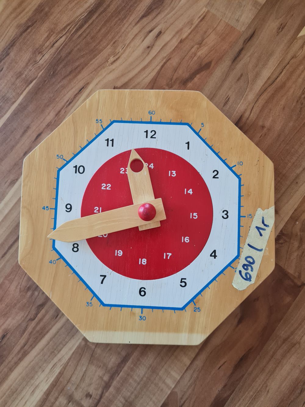 Uhr aus Holz zum Spielen, Secondhand