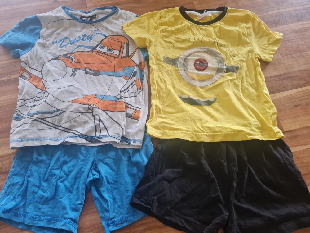 2 Schlafanzüge / Shortys für Jungen, Gr. 104, Secondhand