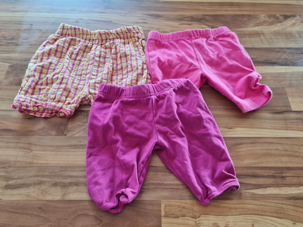 3 Kurze Hosen Set für Mädchen Gr. 62, Secondhand
