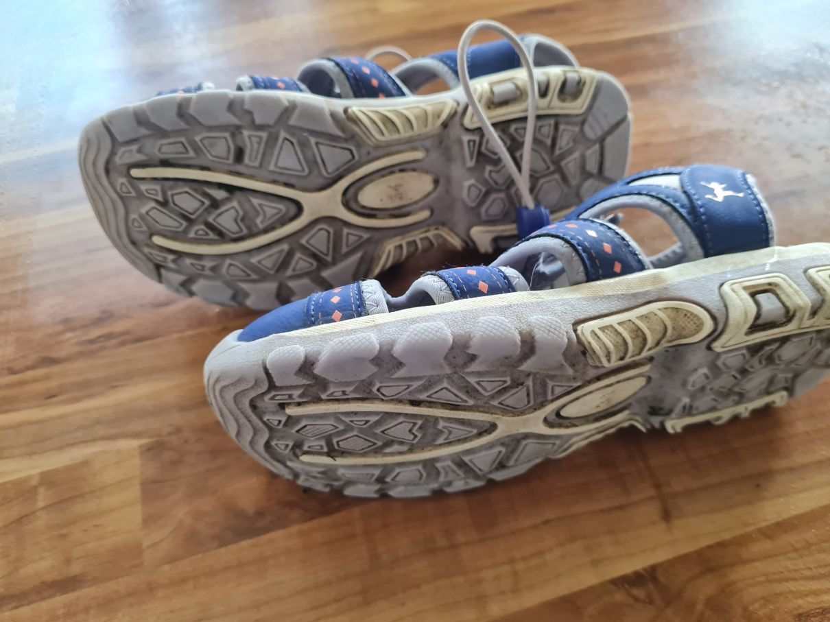 Mädchen-Sandalen Gr. 34, Secondhand