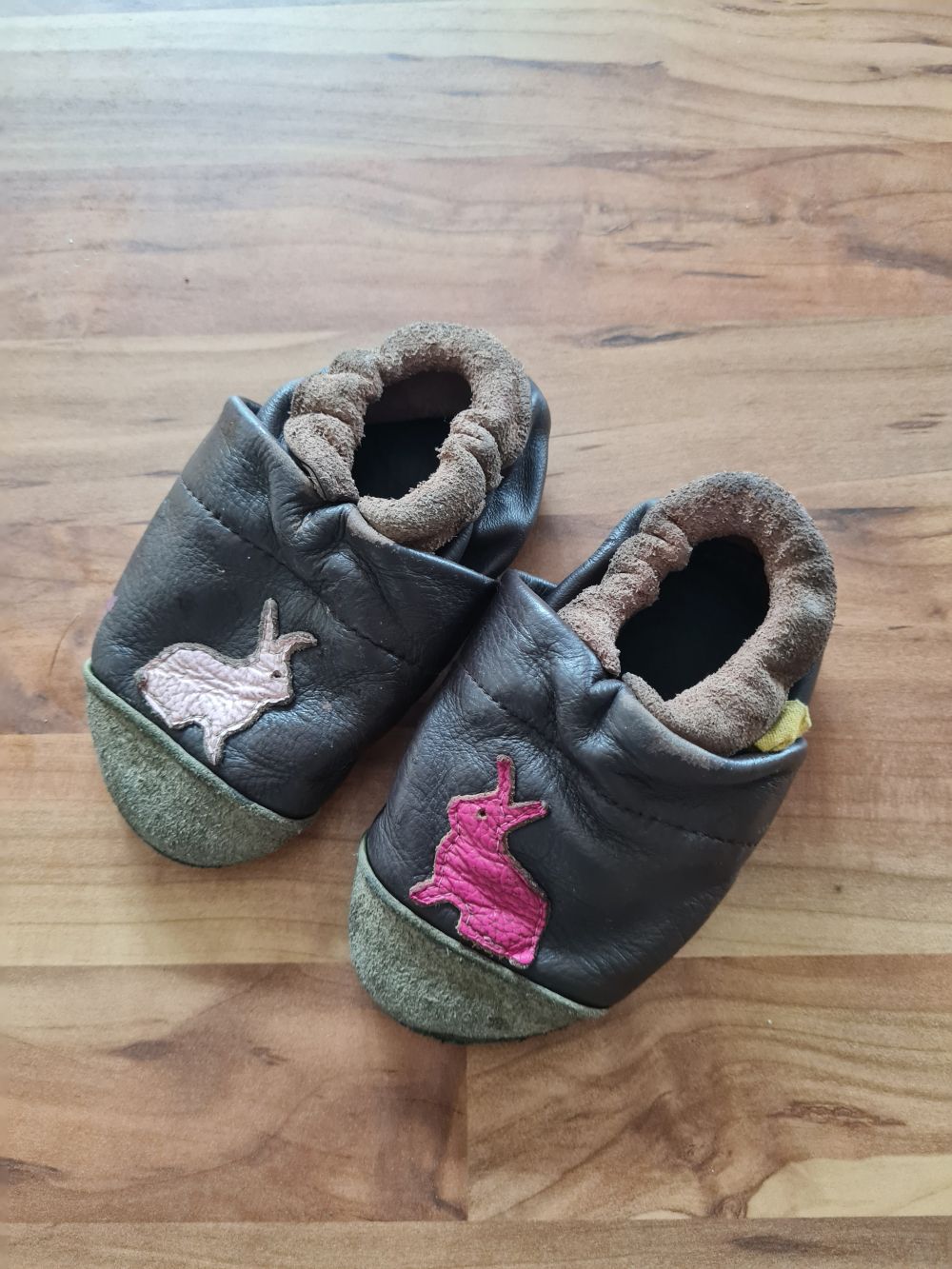 Lederpuschen "Hase", braun, Gr. 20, Secondhand