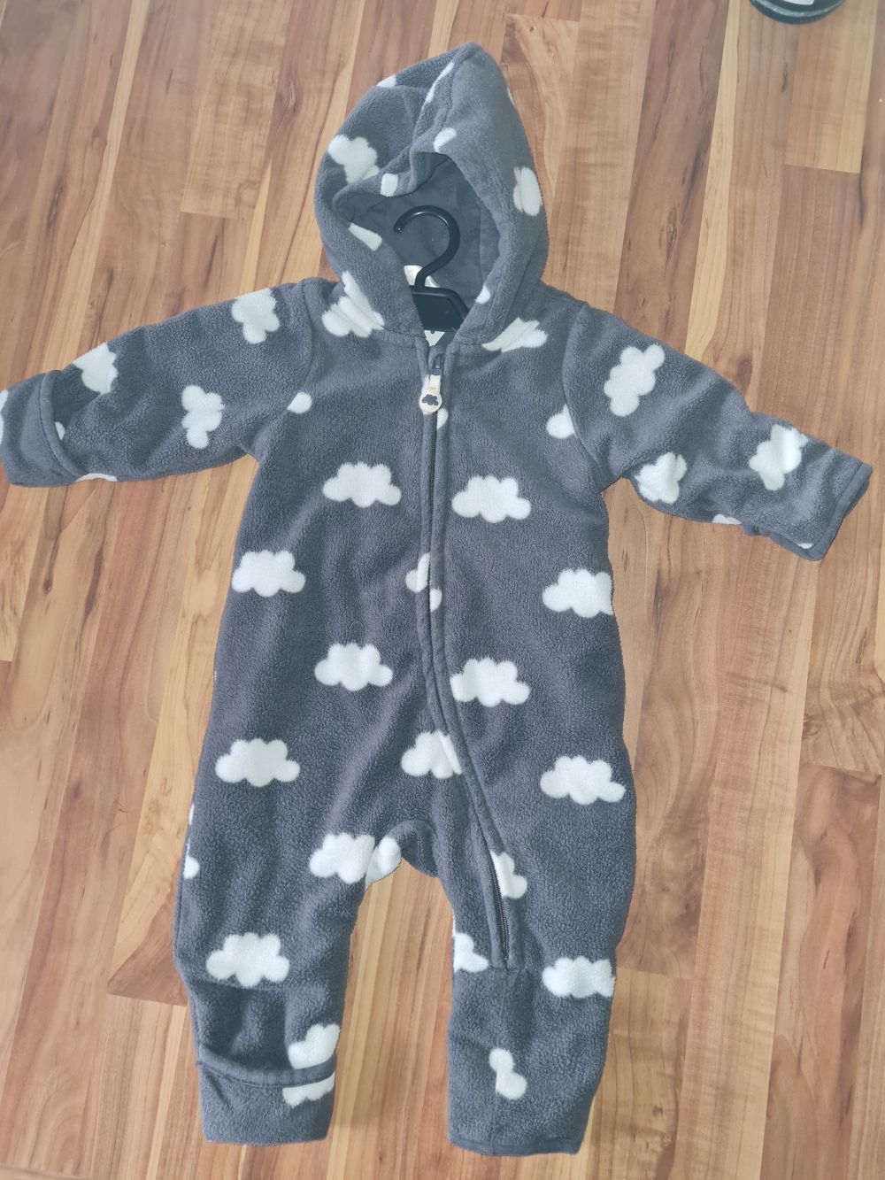 H&M Fleece-Overall "Wolken", Gr. 50, Secondhand