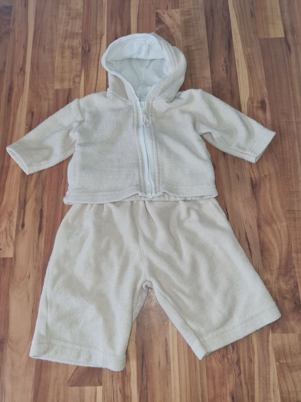 Jogging-Anzug, beige, Gr. 50/56, Secondhand