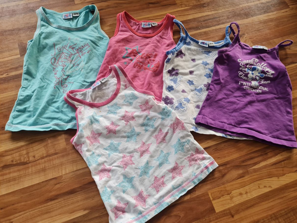 5 Unterhemden / Tops für Mädchen, Gr. 110/116, Secondhand