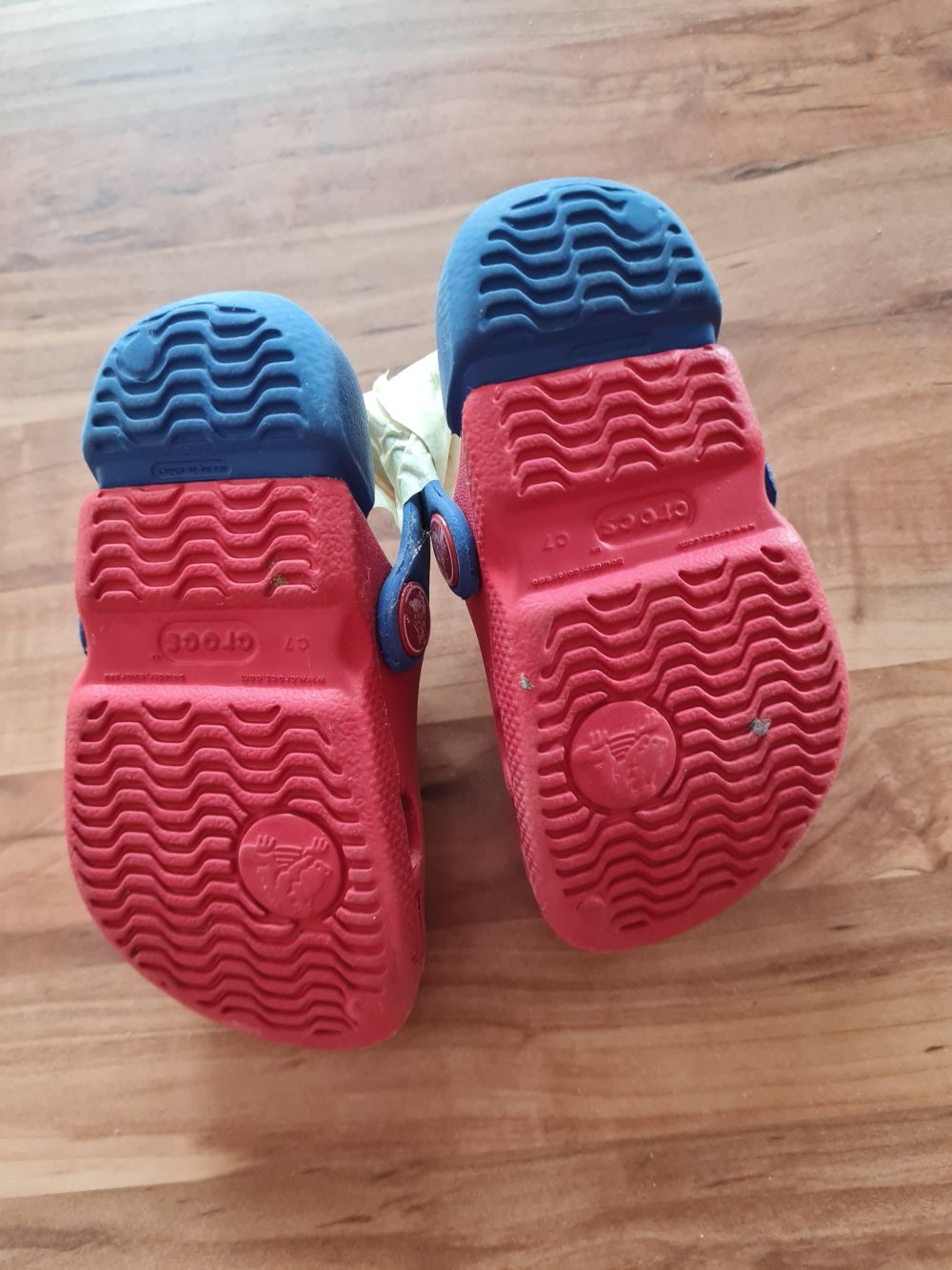 Crocs, rot-blau, Gr. C7 (Gr. 23/24), Secondhand