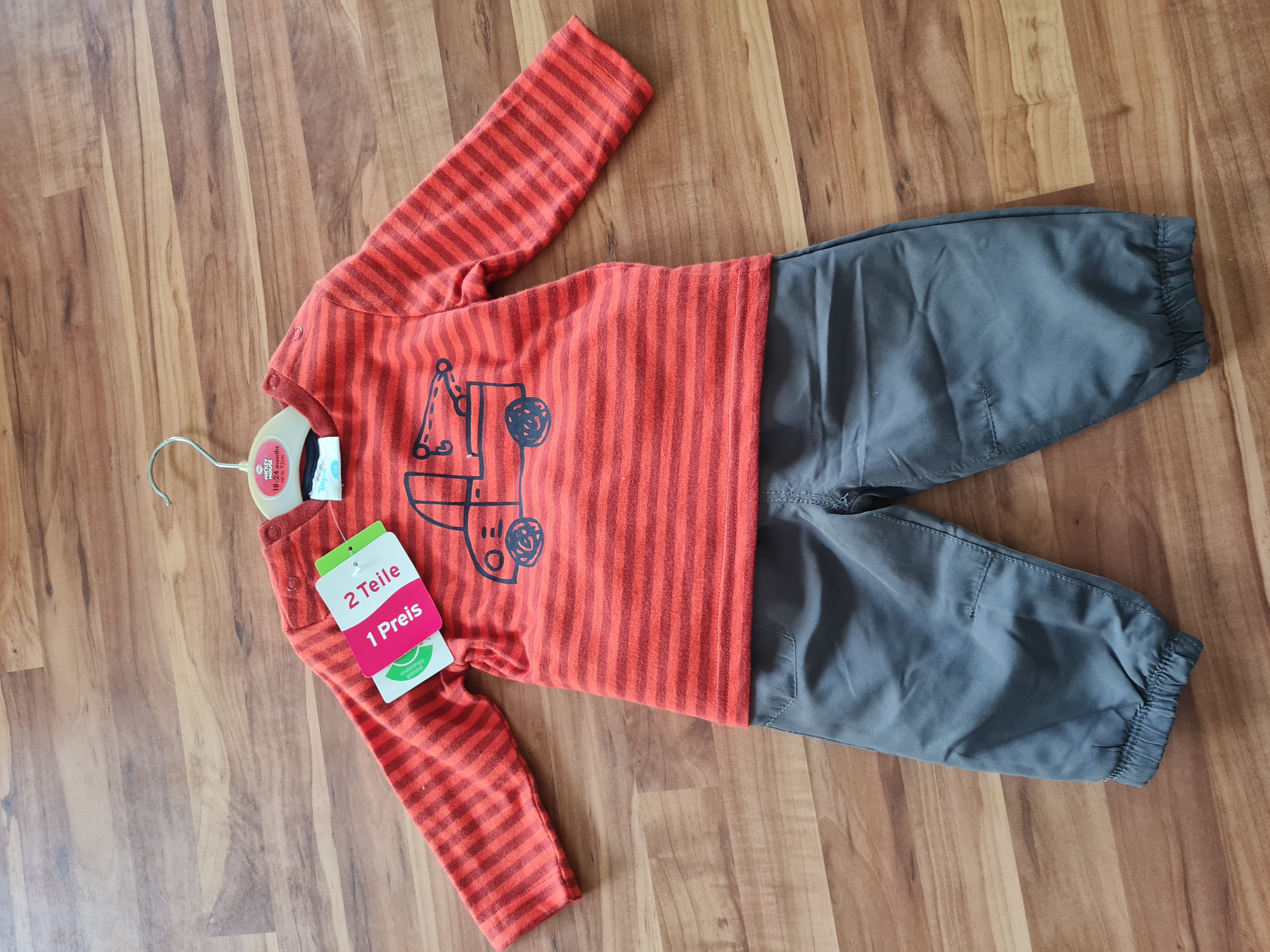 2tlg Set Langarmshirt mit gefütterter Hose "Abschleppwagen", Gr. 68, Neuware mit Etikett