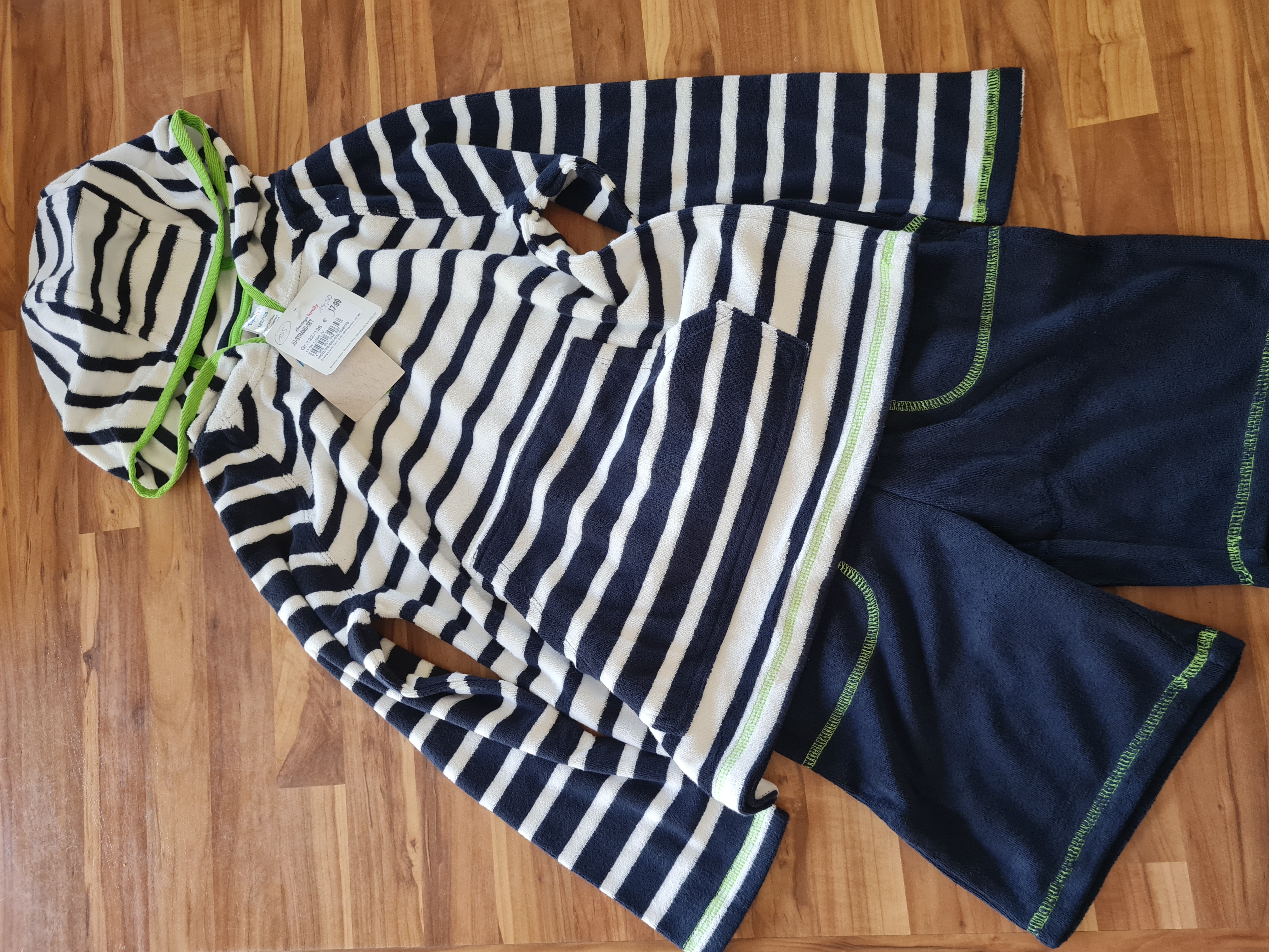 Jungen Strand Set aus Frottee, 2tlg., Gr. 122/128, Neuware mit Etikett