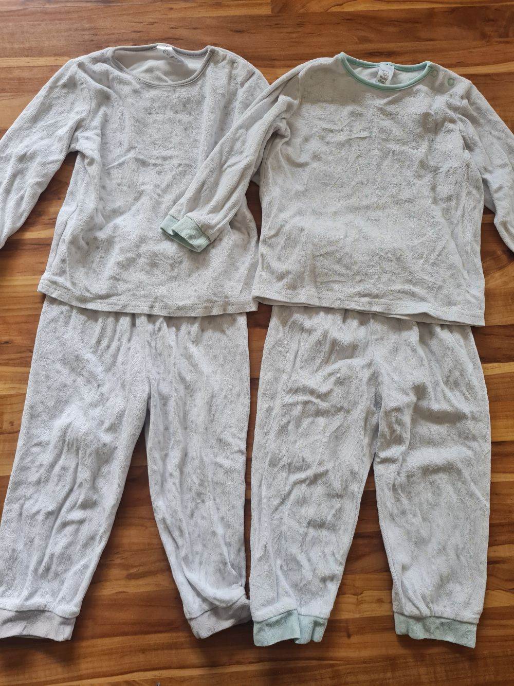 2 Nicki-Schlafanzüge, Gr. 98, Secondhand