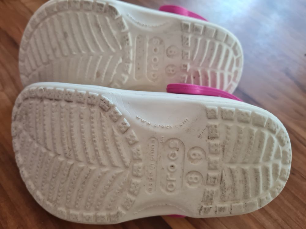 Crocs "Hello Kitty", Gr. C8/9 (Gr. 24/25), Secondhand