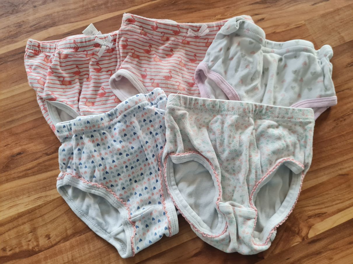 5 Unterhosen für Mädchen, Gr. 110/116, Secondhand