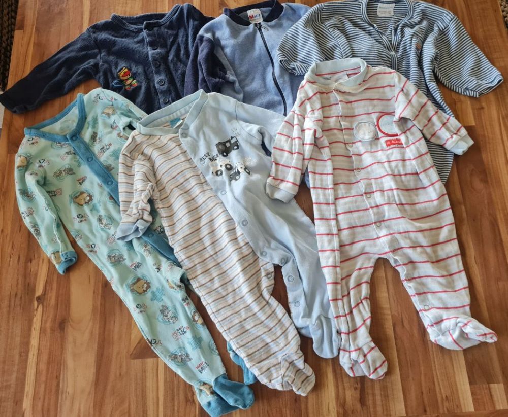 6 Schlafanzüge für Jungen, Gr. 62/68, Secondhand